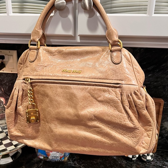 Authentic Miu Miu handbag with removable shoulder strap - Picture 5 of 12